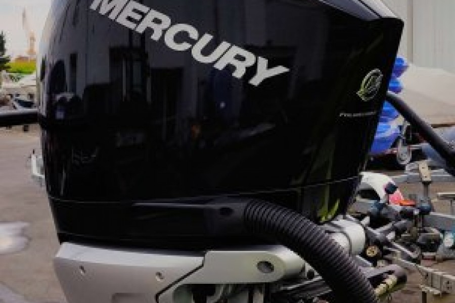 photo Mercury Verado V8 300 1